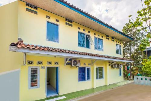 Hotel Spot On 2384 Pondok Nabil