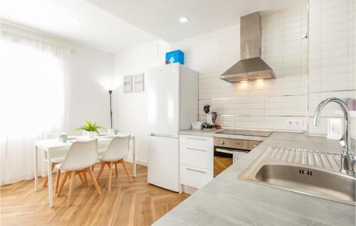 Beautiful Apartment In La Algaba With Wifi And 3 Bedrooms