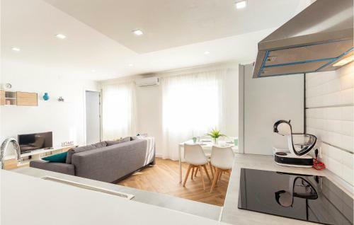Beautiful Apartment In La Algaba With Wifi And 3 Bedrooms