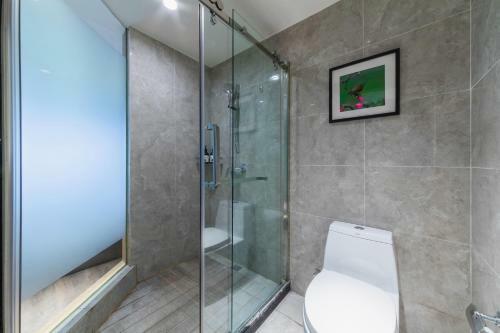 Roy Queen Hotel Chongqing