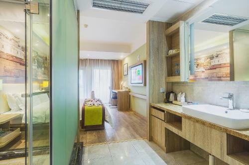 Roy Queen Hotel Chongqing