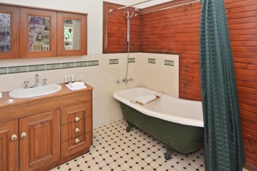 The Pines Bed And Breakfast