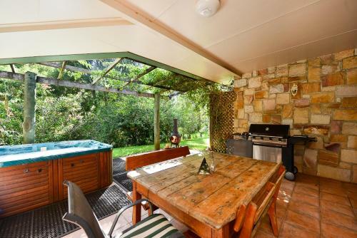 Bushland Cottages And Lodge