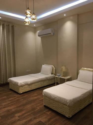 Two Bedroom Luxury Apartment Al-khoud