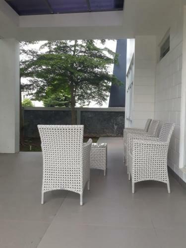River Side House