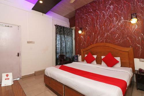 Oyo 72029 Dolphin Dhaba & Hotel