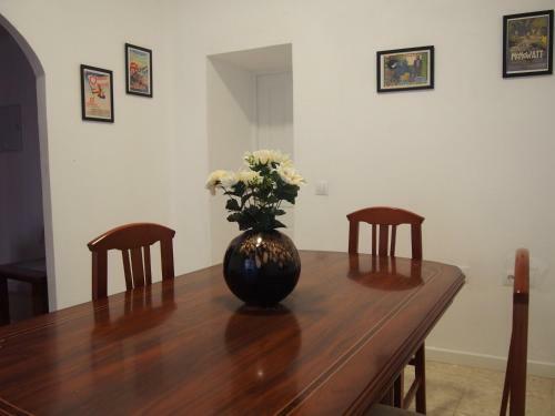 Apartamento Casa Valientes A - Free Private Parking, Wifi & AC