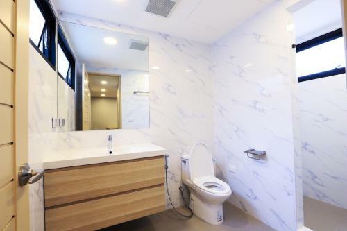 Apartamento Glory Sukhumvit -asoke- Prompong- Bts- Mrt