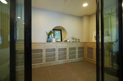 Apartamento Glory Sukhumvit -asoke- Prompong- Bts- Mrt