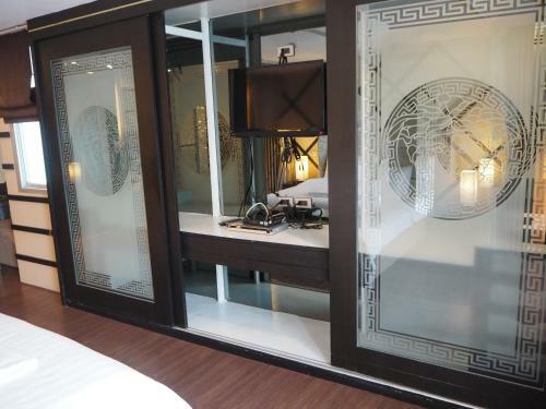 Lodge Custom Design Loft With City Views And Rooftop Pool