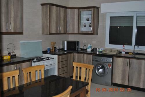 Apartamento Luxurious And Spacious 3 Bedrooms In Madaba, Jordan