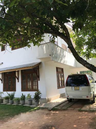 The Dalawella Porch House