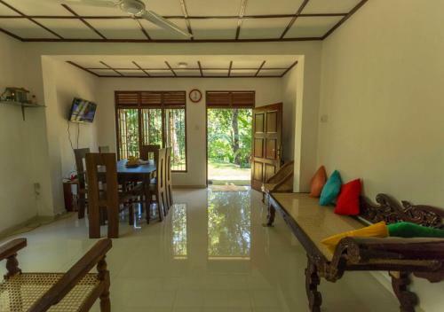 Neverbeen To Kumudini's Villa