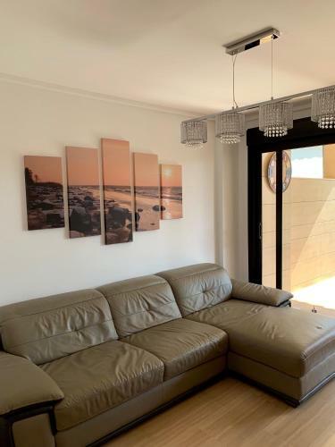 Acogedor, Nuevo Adosado Junto Al Mar