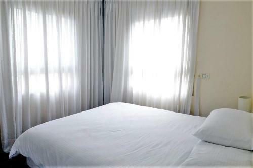 Villa Loft With Pool 20m Length Heated , 300m From Sea