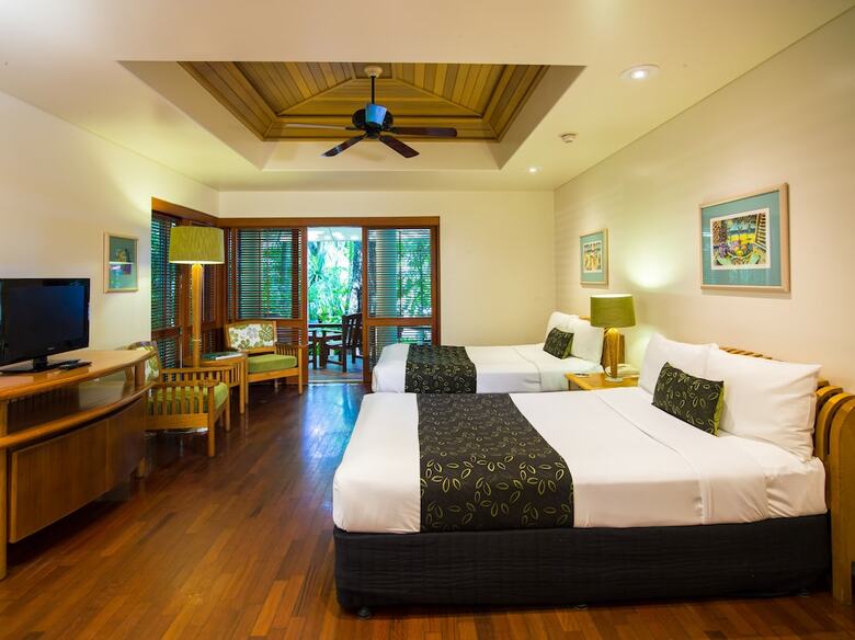 Hotel Green Island Resort