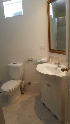 Hostal Anchorage Guest House And Self-contained Accommodation