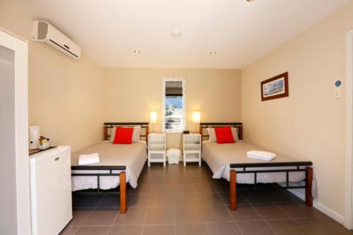 Waikiki Beach Bed And Breakfast
