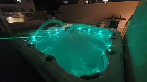 Apartamento 5 Diamonds Mini Penthouse & Jacuzzi