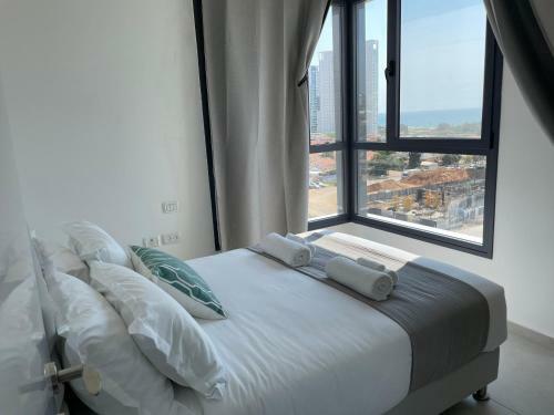 #???? ????? ?? ??? Bluewave Beach Apartment#