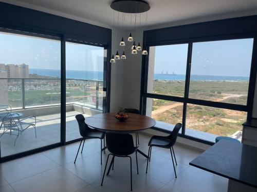 #???? ????? ?? ??? Seabreeze Beach Apartment#