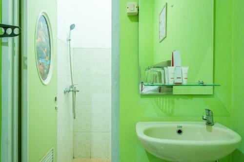 Hotel Oyo 1399 Cemara Residence Syariah