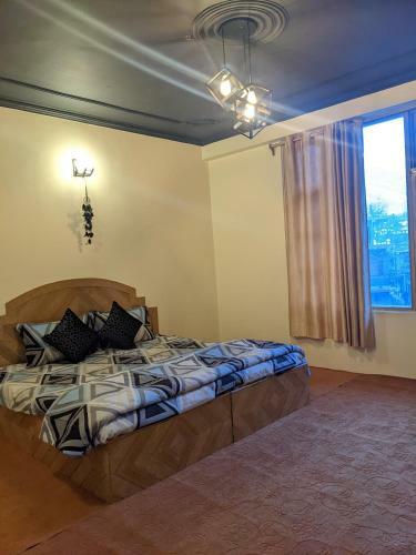 Locals Hostel