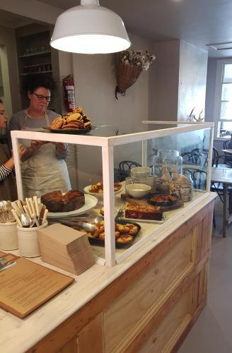 Bed & Breakfast Apple Annies Bakery, Cafe And Accommodation