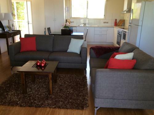 Bed & Breakfast Tinaroo Sunset Retreat
