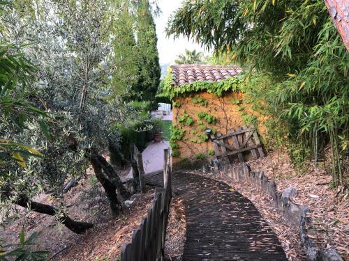 Agroturismo Caba�as De Madera Y Bungalows - Gilma�as 3