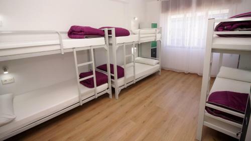 Hostal Albergue Lalin Centro