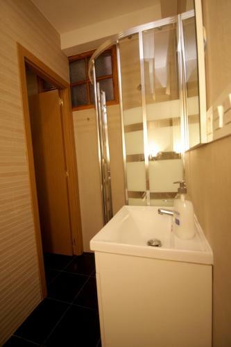 Hostal Albergue Lalin Centro