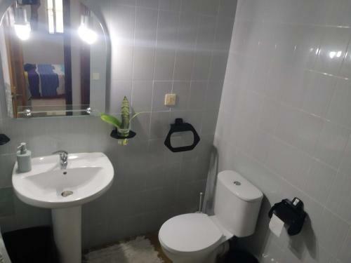 Apartamento Cosy Flat For Comfy Stay - Gib Rock View 3