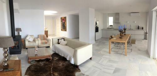 La Herradura 3 Bedroom Apartment