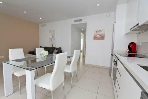 Apartamento La Marina Ref. 8564