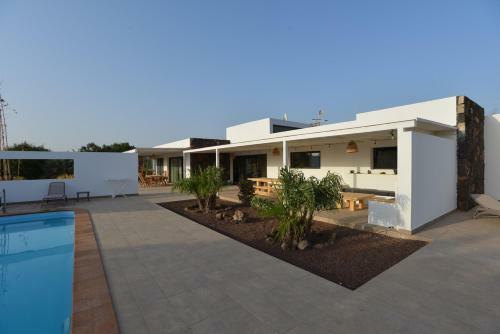North Shore Villas Lajares, Villa Alegre 30a