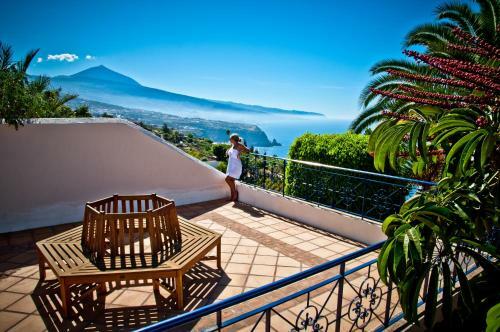 El Refugio Apartments & Villa