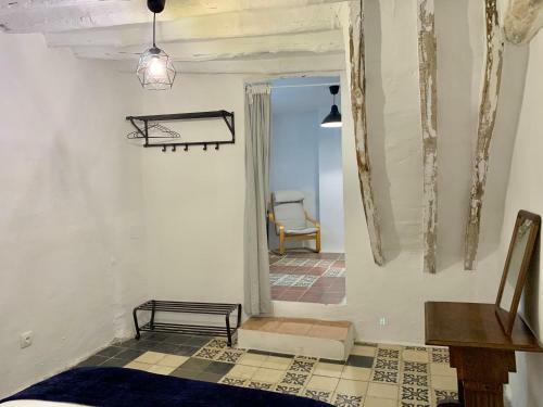 Tinao De Las Alc�ntaras
