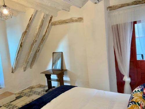 Tinao De Las Alc�ntaras