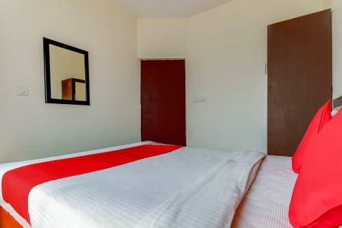 Apartamentos Oyo 2677 Hotel Royal Blue