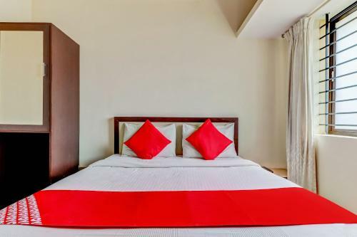 Apartamentos Oyo 2677 Hotel Royal Blue