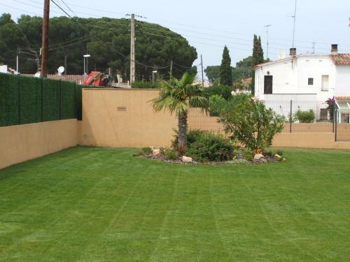 Fabulous Apartment With Gardens And Pool - Riells Blau