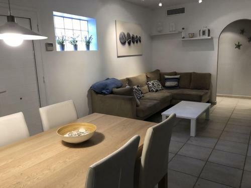 Casa En L Escala Con Piscina Y Wifi Free