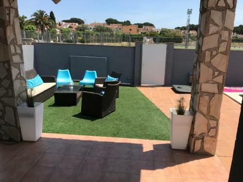 Casa En L Escala Con Piscina Y Wifi Free
