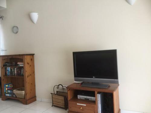Beautiful Hillside Property - Villa Muntanya