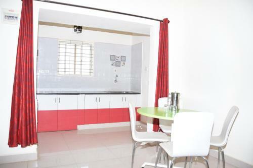 Hotel Cranberry Hospitality Services