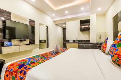 Fabhotel Crown Heights - Fully Vaccinated Staff