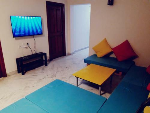 The Hood Coliving Space & Hostel