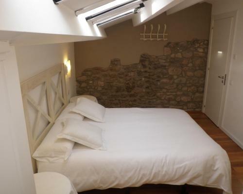 Bed & Breakfast El Castell de La Pobla de Lillet (Adults Only)