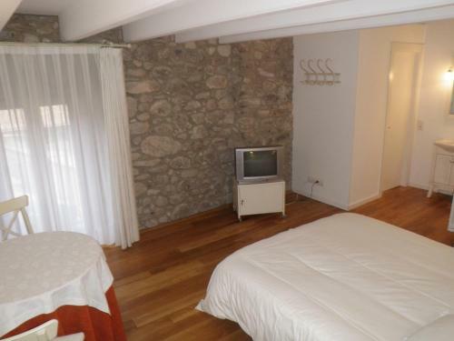 Bed & Breakfast El Castell de La Pobla de Lillet (Adults Only)